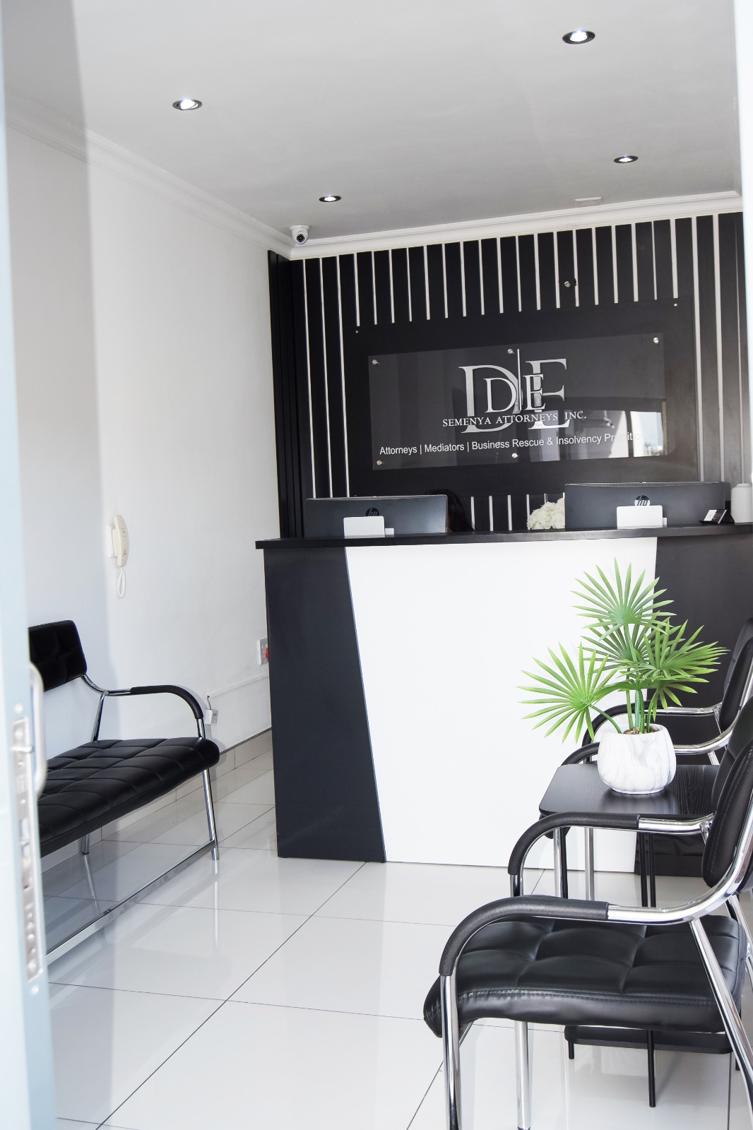 whatsapp-image-2025-03-22-at-232324-33218b42